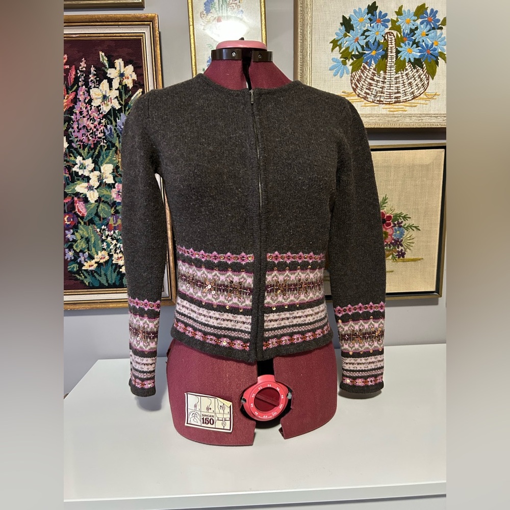 FROST women’s lamb’s wool sweater with sequin detail Size S